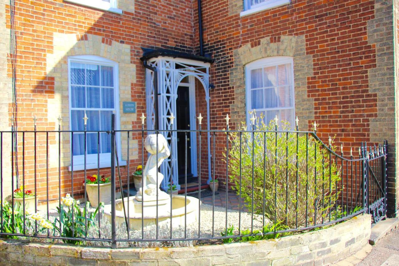הוילה סאקסמונדהם Seaside Luxury House On The Suffolk Coast מראה חיצוני תמונה